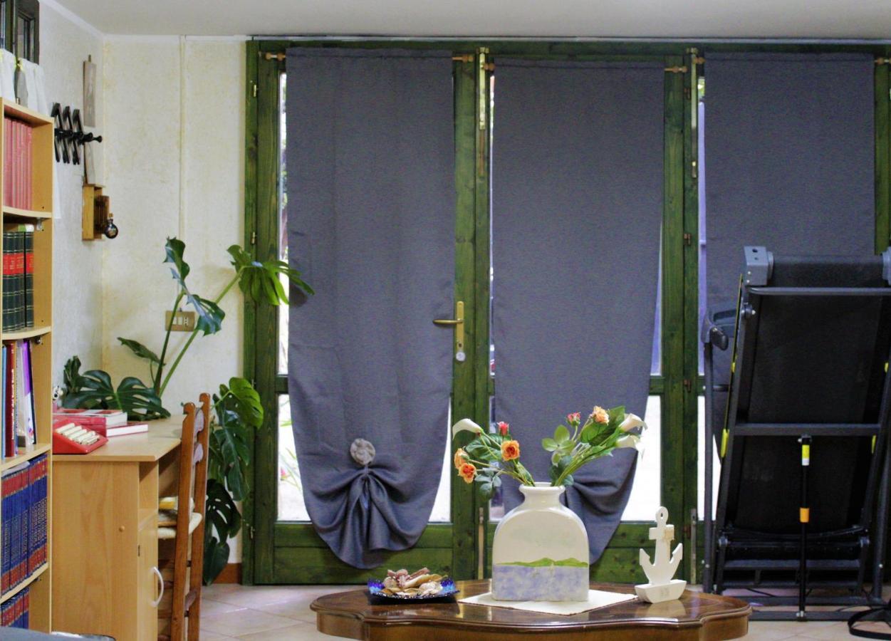 Appartamento Sa Domu Frisca Domusnovas Esterno foto